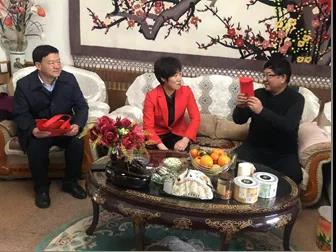 敦煌種業(yè)領導看望慰問公司老干部、老黨員及困難黨員職工