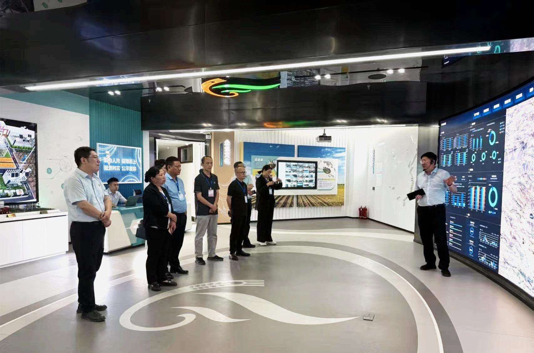 敦煌種業(yè)接受第九屆甘肅省人民政府質(zhì)量獎(jiǎng)評審專家組現(xiàn)場評審